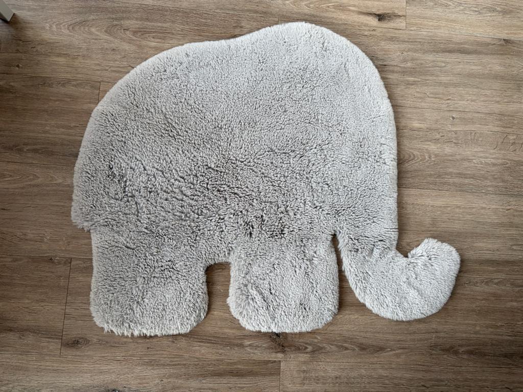Mooi olifant vloerkleed voor de babykamer - Grijs, Zo goed als nieuw, 50 tot 100 cm, Ophalen of Verzenden, Grijs