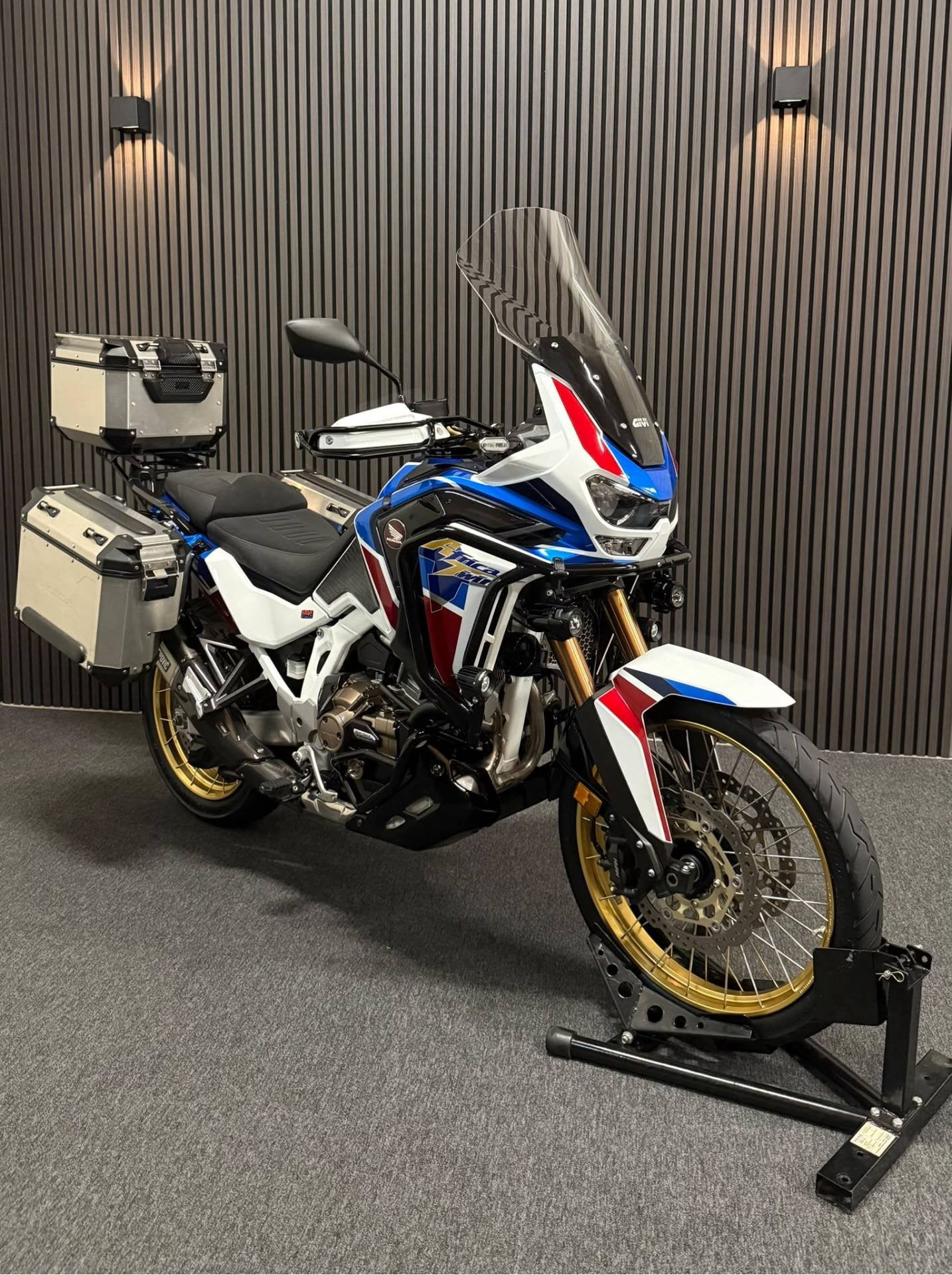 Honda CRF 1100L Africa Twin Adventure Sports CARPLAY-BOMVOL, Motoren, Kolen Motors, Traction Control, Broekhovenseweg 130-2
5021LJ  TILBURG, NL