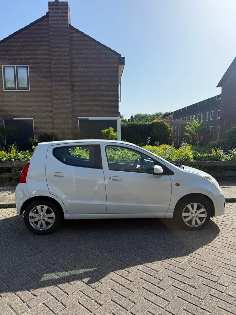 Suzuki Alto 1.0 2010 Wit, Auto's, Voorwielaandrijving, 200 kg, 4 stoelen, Handgeschakeld