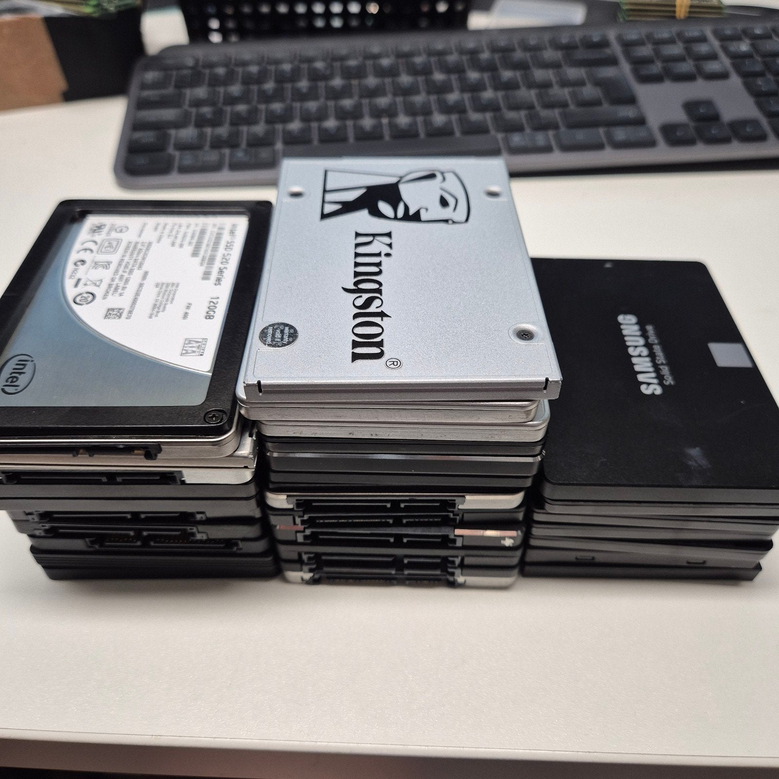 Diverse merken 120/128GB SSD 2,5" Sata, Computers en Software, Harde schijven, Intern, Gebruikt, Kingston, Verzenden