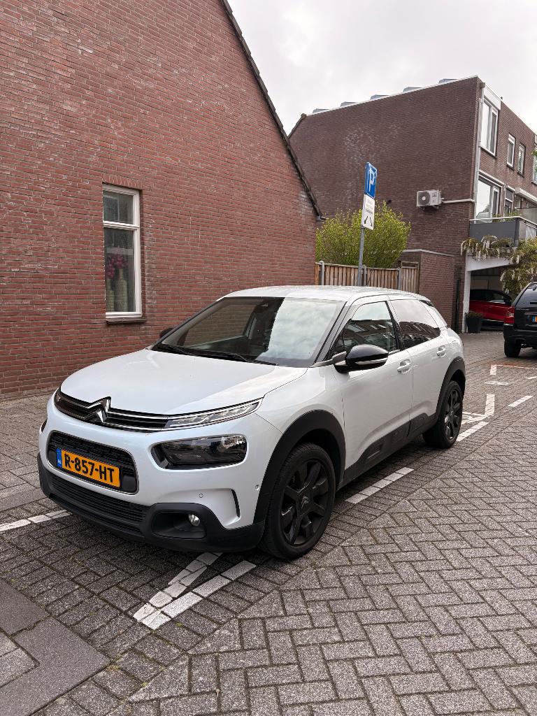 Citroën C4 Cactus Puretech 110pk / riem/banden vervangen, Auto's, Citroën, Automatische klimaatregeling, 570 kg, Particulier, 3 cilinders