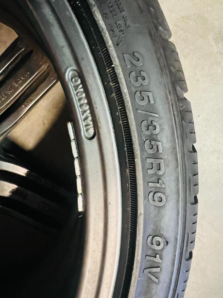 Audi 235/35R19 met winterbanden, Gebruikt, Banden en Velgen, Winterbanden, 235 mm