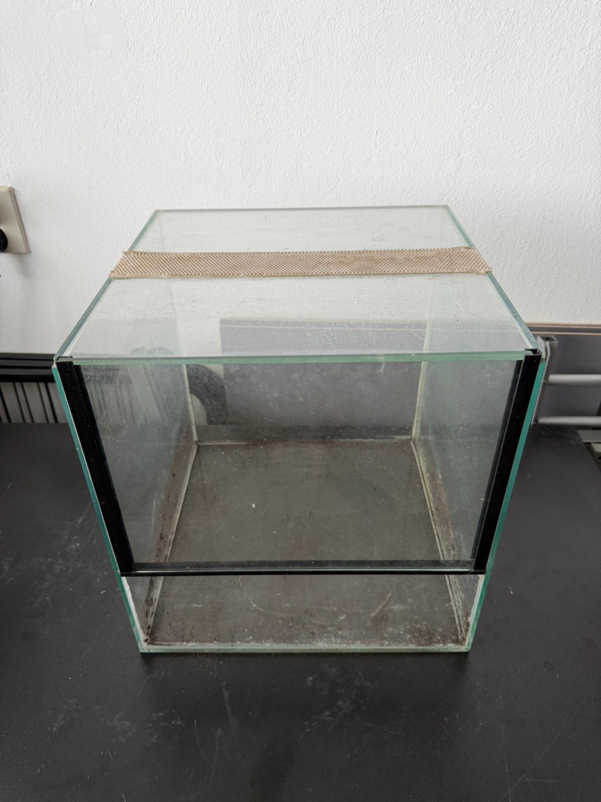 Terrarium met valdeur, Ophalen, Zo goed als nieuw
