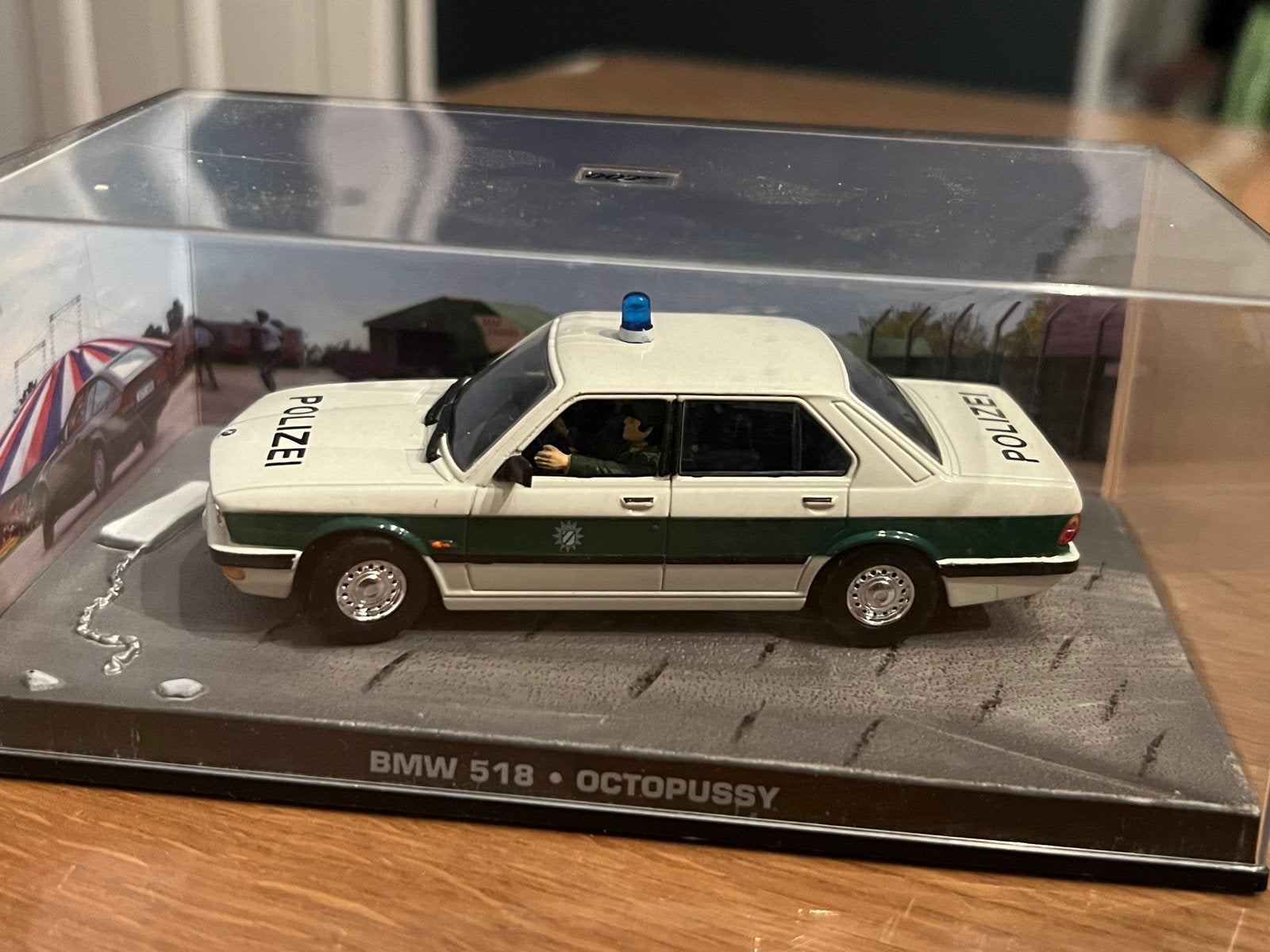 BMW 518 'Octopussy' Politie Modelauto - 007 Collectie, Ophalen of Verzenden, Zo goed als nieuw, Auto