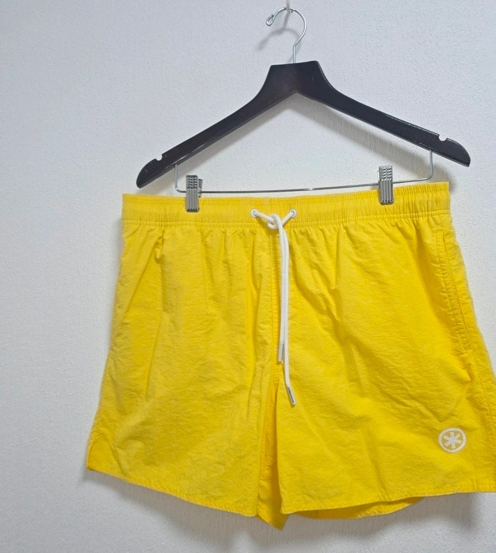 Mooie Muchachomalo zwemshort in opvallende gele kleur., Ophalen of Verzenden, Zo goed als nieuw, Geel, Overige typen