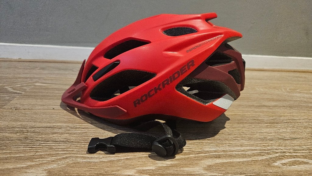 Rode Rockrider fietshelm - Zo goed als nieuw, Fietsen en Brommers, Fietsaccessoires | Fietshelmen, Ophalen, M, Zo goed als nieuw