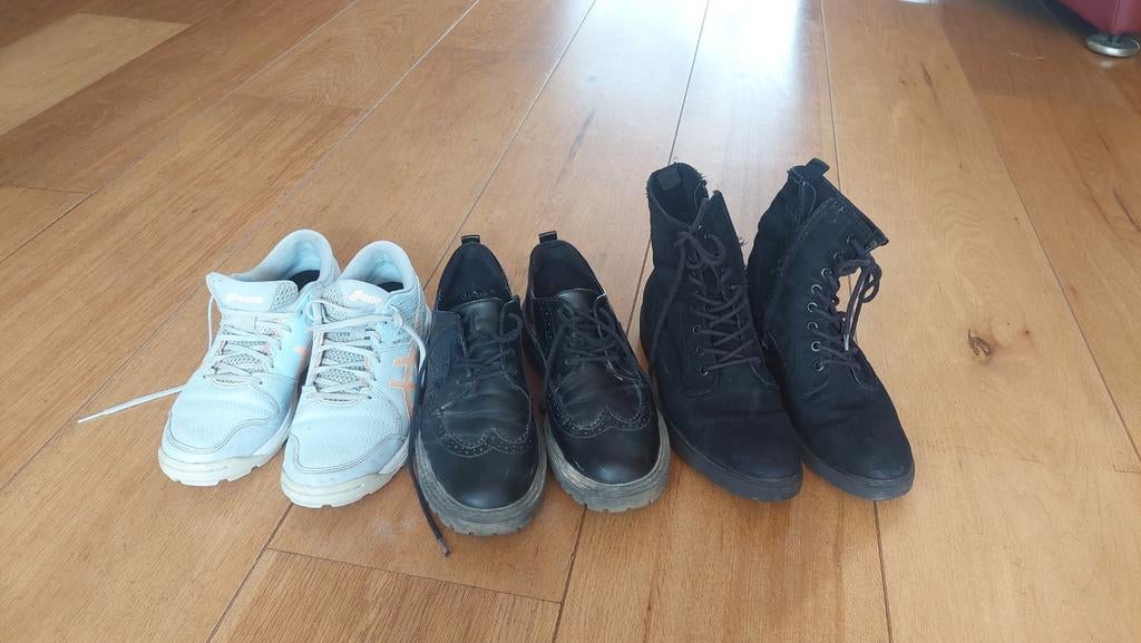 Drie paar Gratis schoenen maat 40 & 41, Kleding | Dames, Ophalen of Verzenden, Zo goed als nieuw, Zwart, Sneakers of Gympen