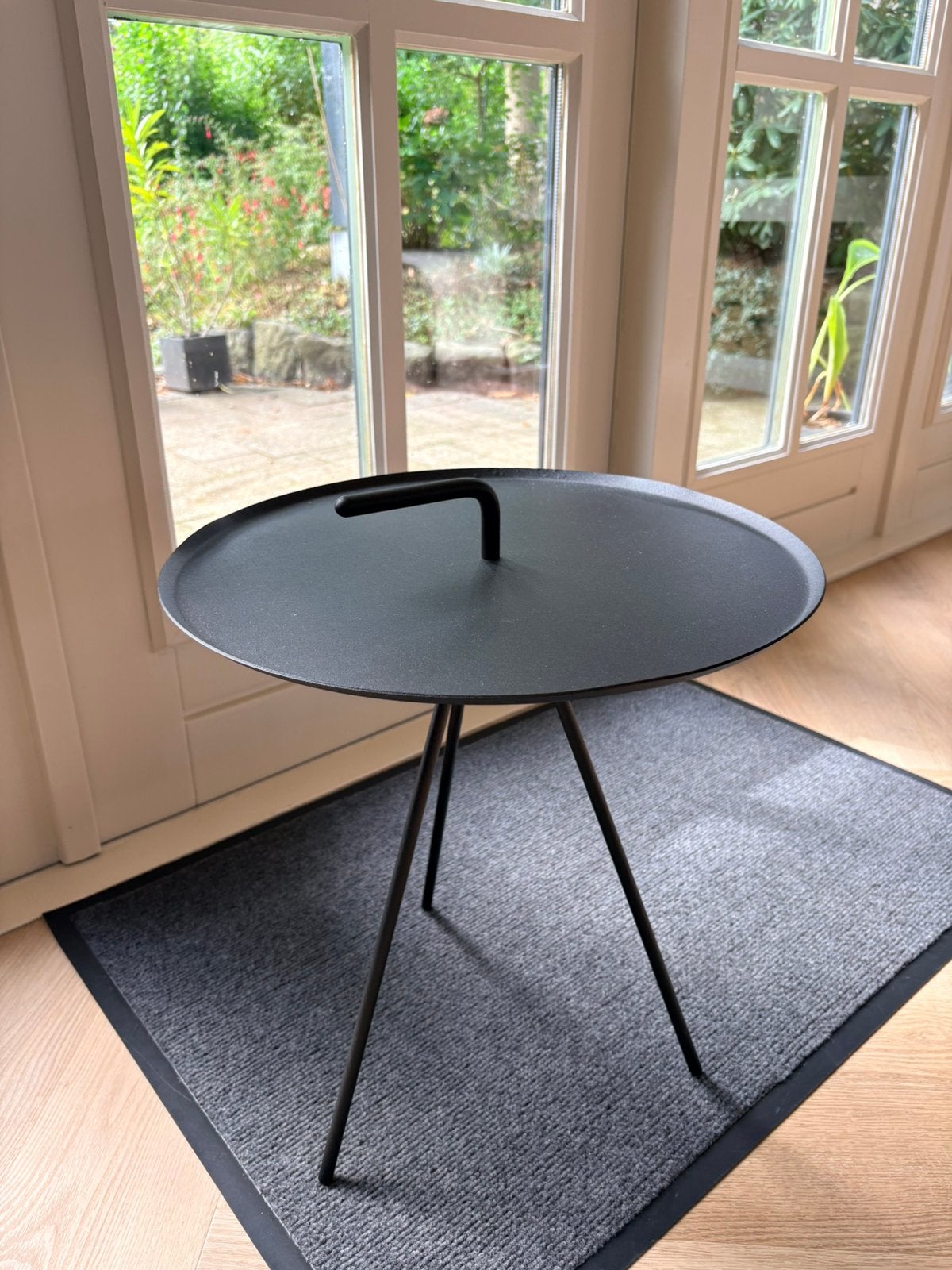 Bijzettafel zwart, 45 tot 60 cm, Minder dan 55 cm, Rond, Ophalen of Verzenden