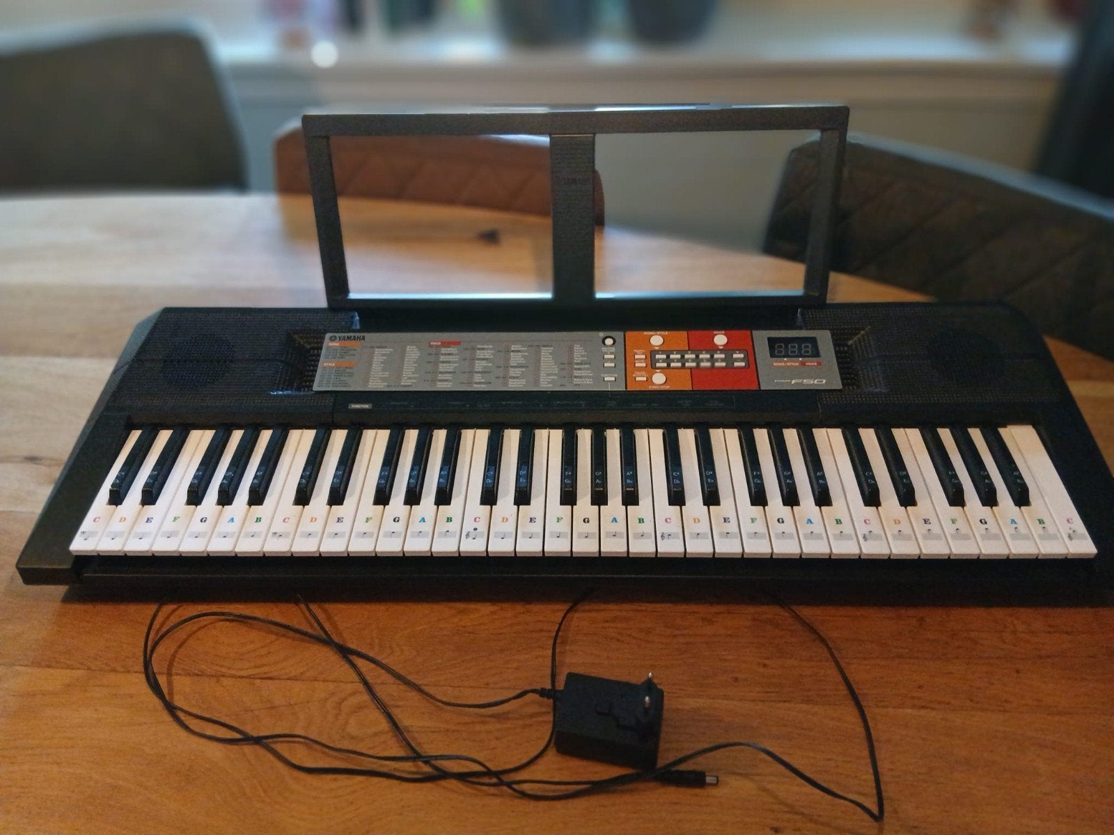 Yamaha PSR-F50 Keyboard met 61 toetsen en adapter, Ophalen, Gebruikt, 61 toetsen, Yamaha