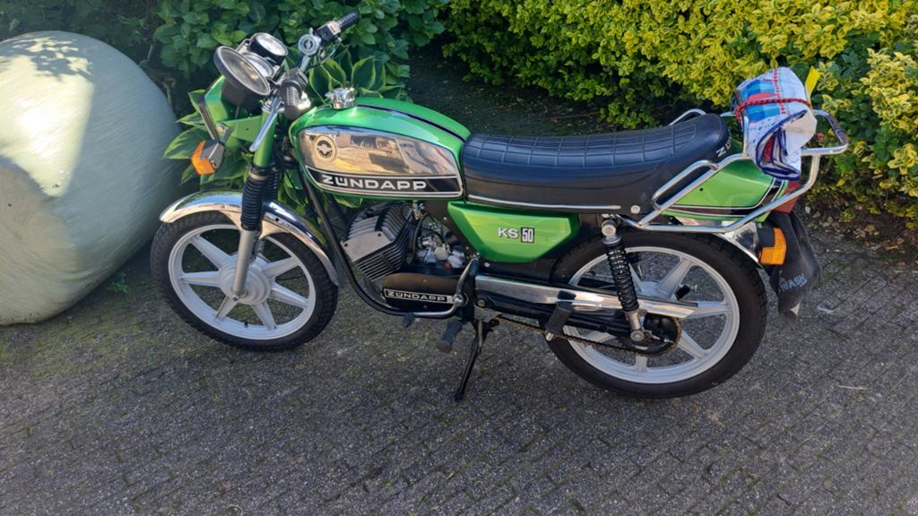 .mooie zundapp 529 met kenteken  goed onderhouden