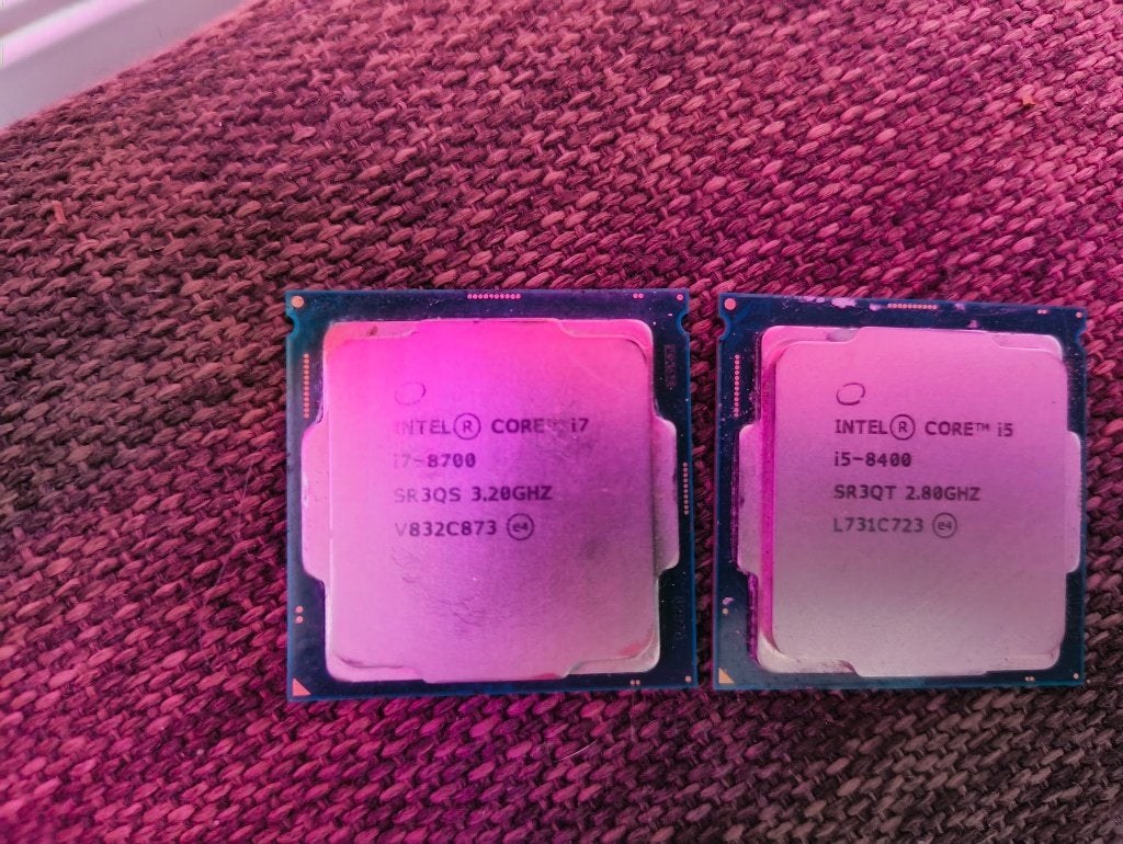 i5 8400 & i7 8700 (prijs is voor beide), Computers en Software, Ophalen, LGA 1151, 6-core, Zo goed als nieuw
