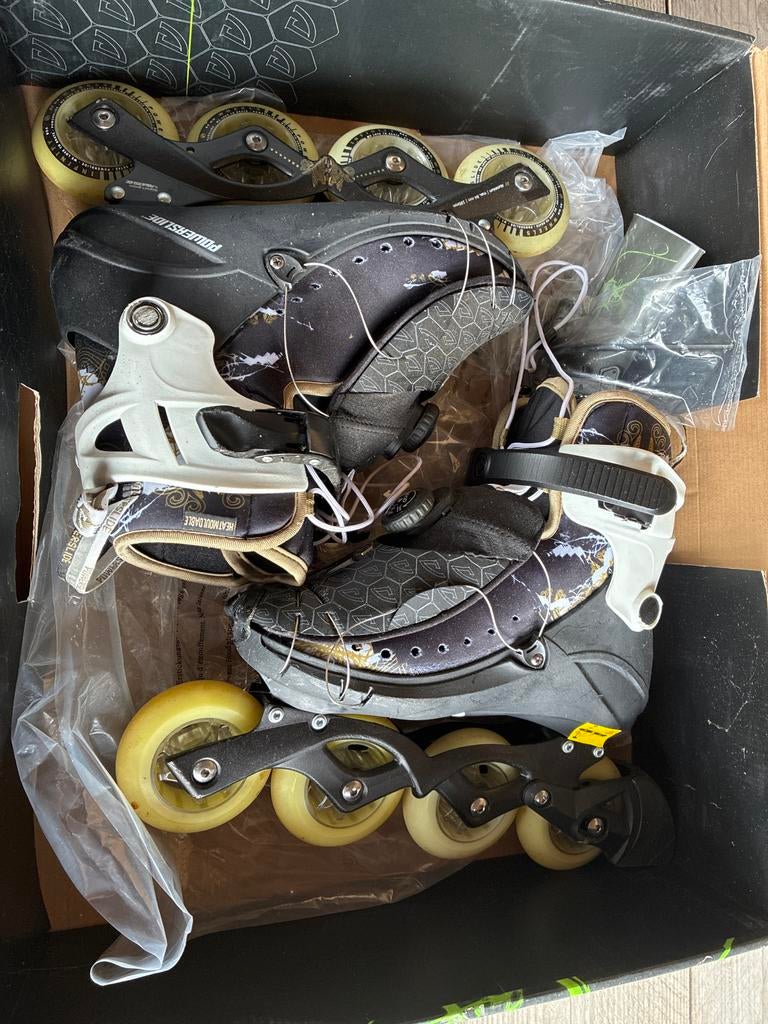 Powerslide D81 Skates maat 40, Ophalen, Kinderen, Zo goed als nieuw, Inline skates 4 wielen