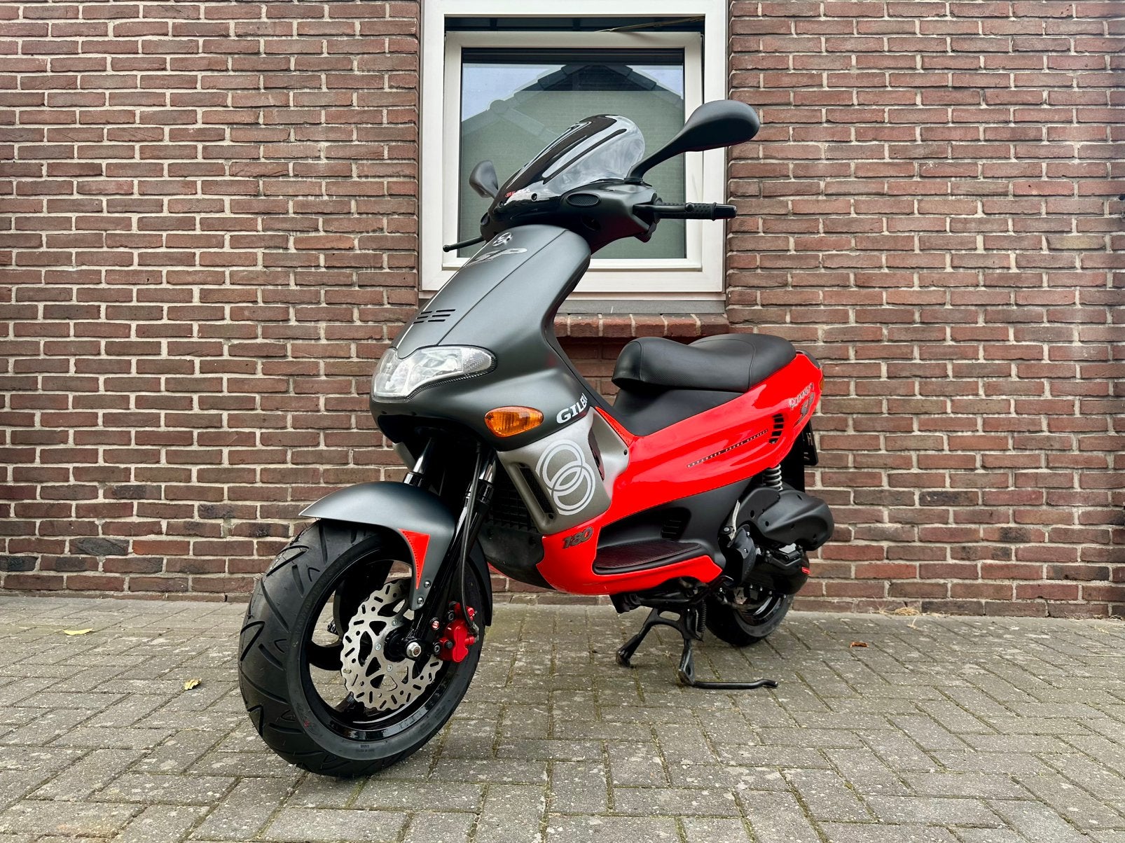 Gilera Runner 180cc A1 Fluo rosso Nieuw gereviseerd!, Ophalen, Overige modellen, Maximaal 45 km/u, Zo goed als nieuw