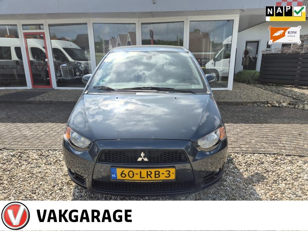 Mitsubishi Colt 1.3 trekhaak, hulpveren,lm.velgen (bj 2010), Auto's, Automaat, Gebruikt, 31 €/maand, Colt
