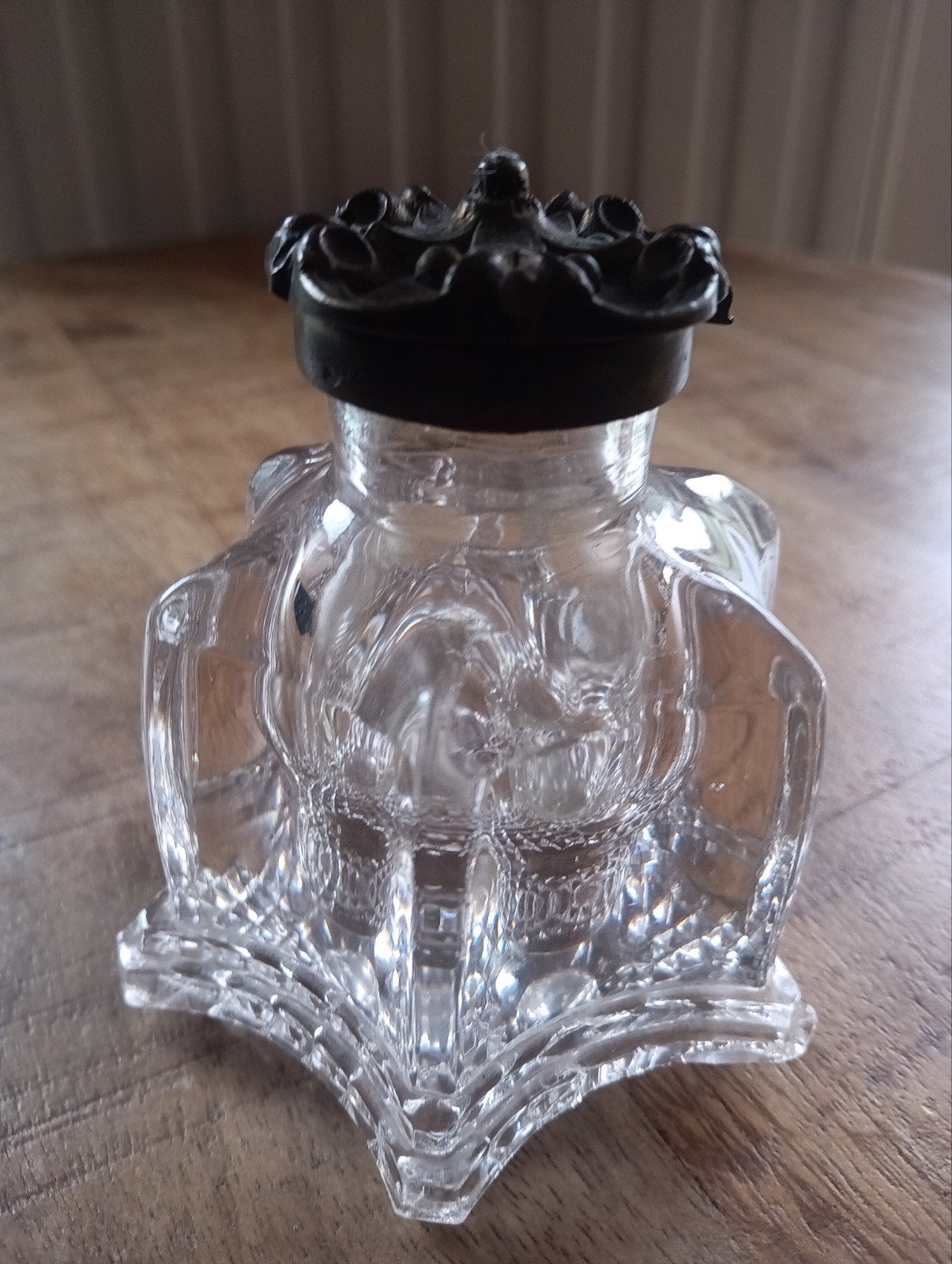 Antieke Victoriaanse inktpot met bronzen bloem motief dop, Ophalen of Verzenden