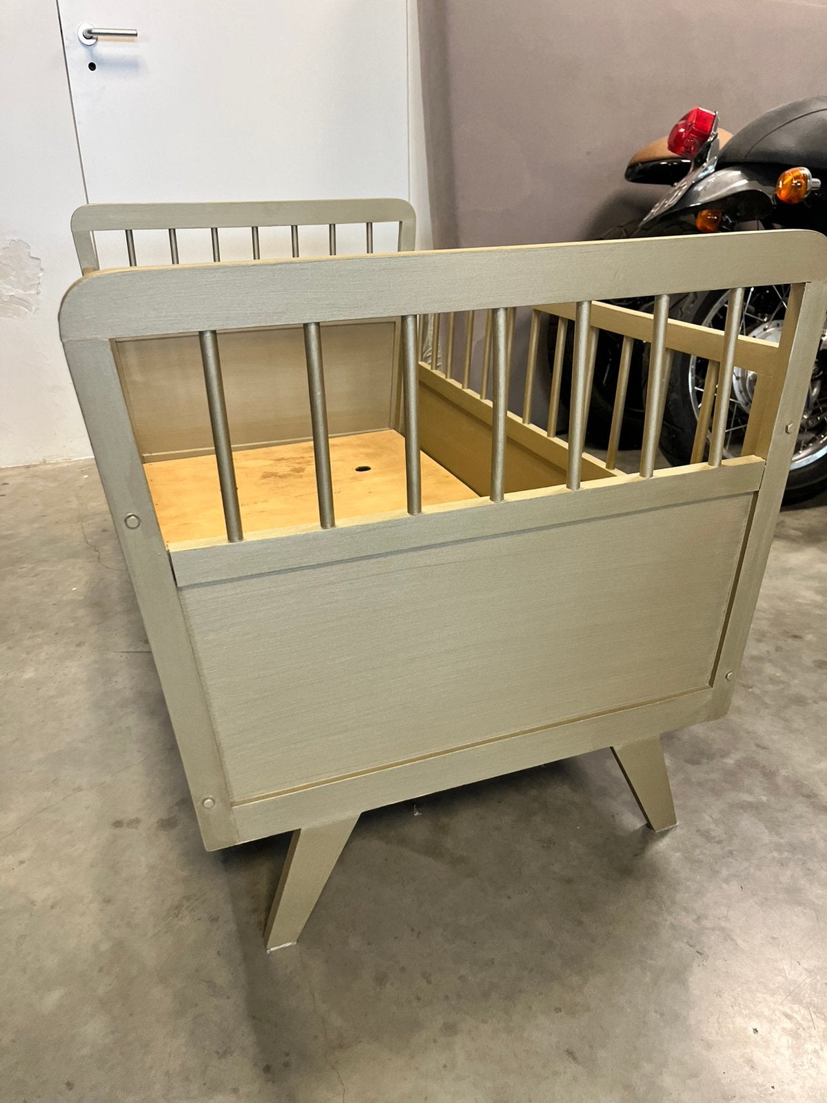Baby bedje - vintage ‘60 - GRATIS, Ophalen, Gebruikt, Ledikant