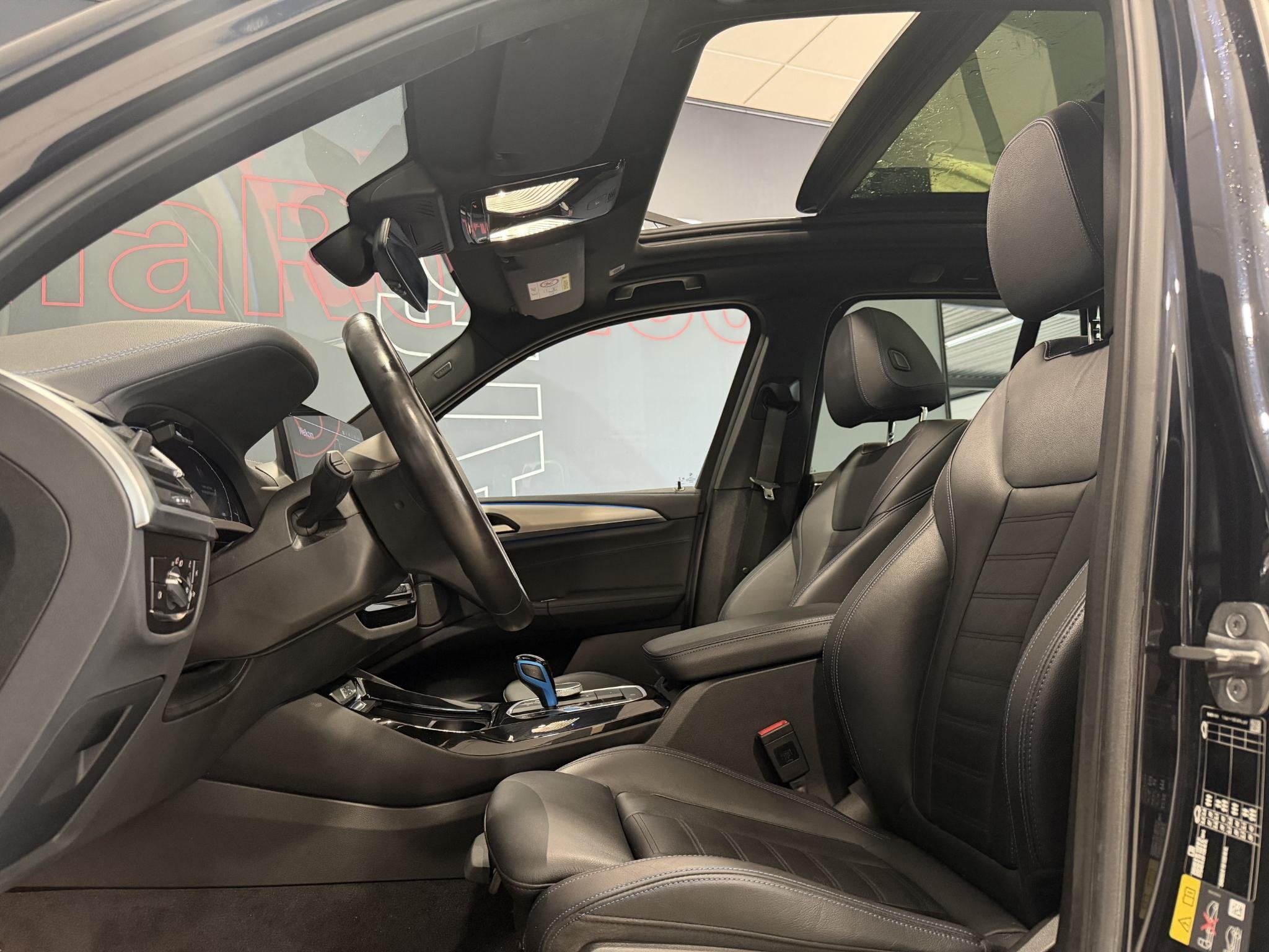 Foto 6 van BMW iX3 Executive 80 kWh | SOH 100% | Panorama dak | 20inch