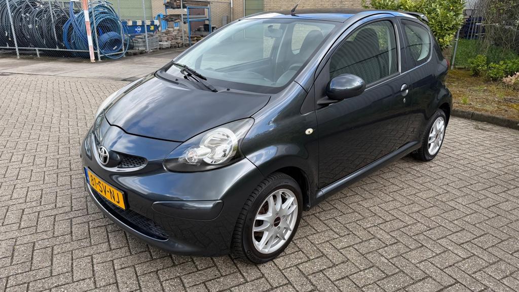 Toyota Aygo 1.0-12V, Auto's, Toyota, Bedrijf, Te koop, Aygo, ABS, Airbags, Lichtmetalen velgen, Metallic lak, Radio, Startonderbreker