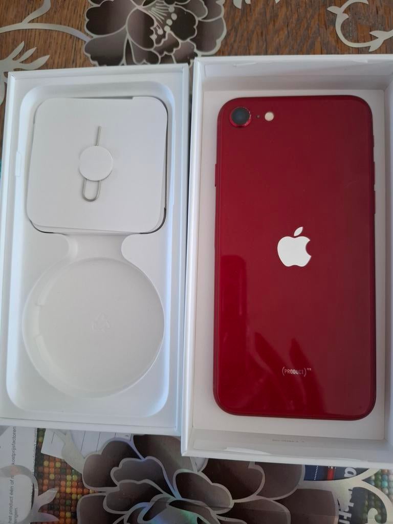 IPhone SE Rood Maximum capacit. 84%, Telecommunicatie, Mobiele telefoons | Apple iPhone, Ophalen, 128 GB, Zo goed als nieuw, 84 %