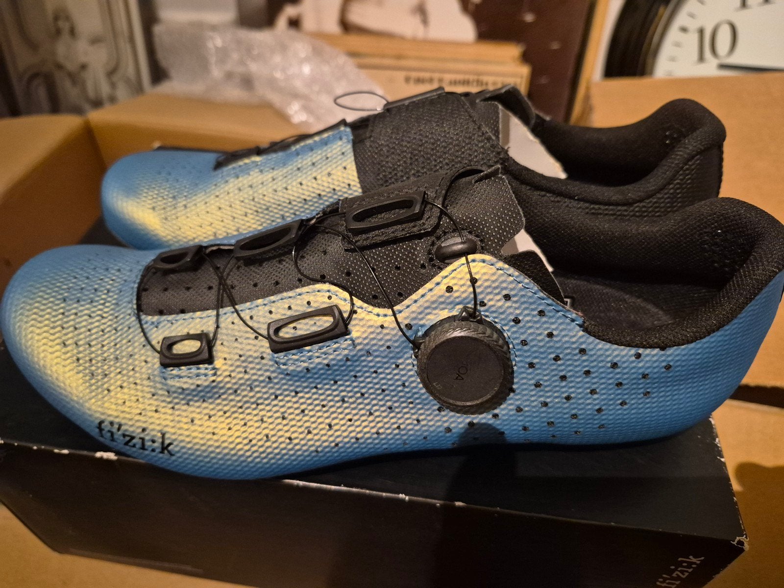 Nieuwe Fizik Tempo Decos Carbon raceschoenen - Iridescent Bl, Ophalen of Verzenden, Nieuw, Schoenen