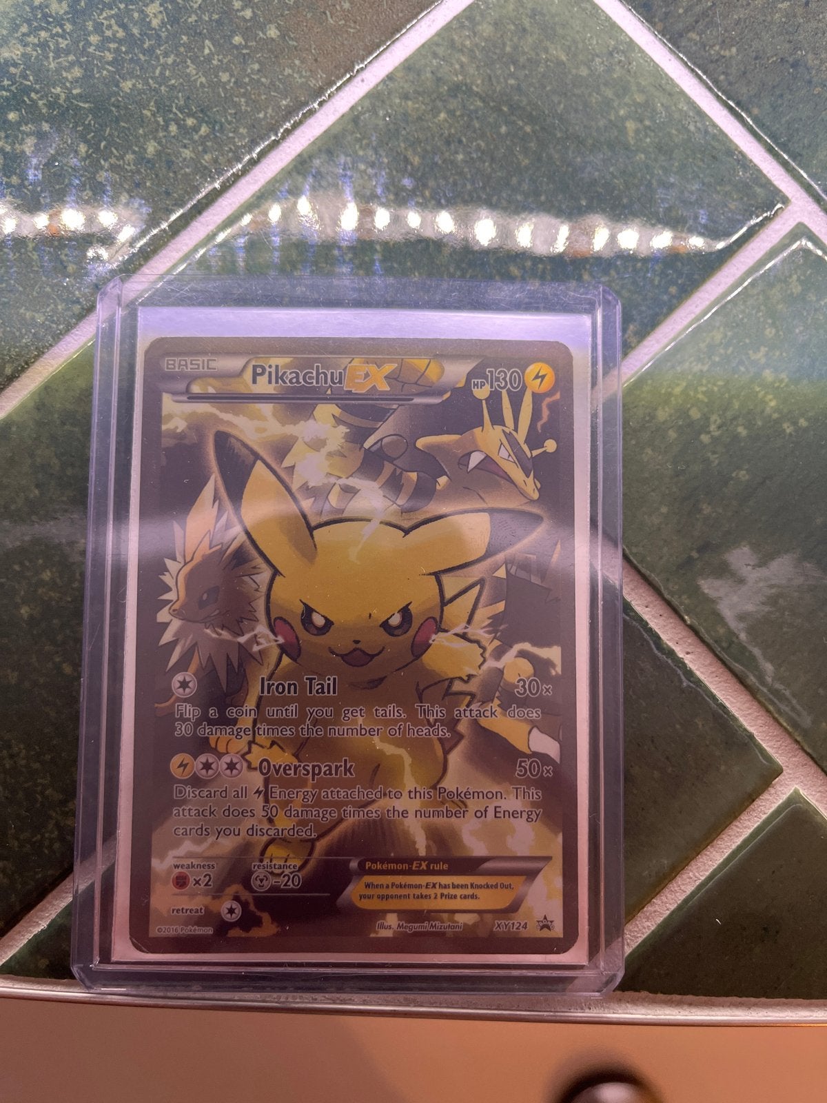 Pikachu EX XY124 Promo Pokémon Kaart, Ophalen of Verzenden, Zo goed als nieuw, Losse kaart, Foil