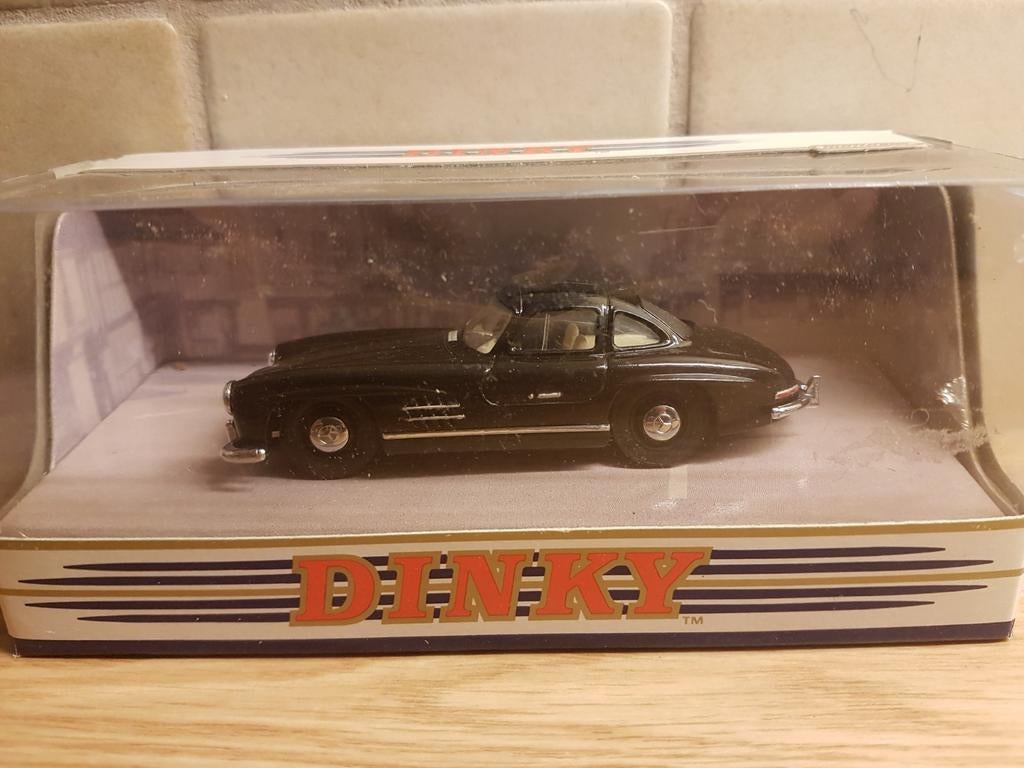 Dinky mercedes 300sl gullwing 1955 zwart, Ophalen of Verzenden, Zo goed als nieuw, Auto, Dinky Toys
