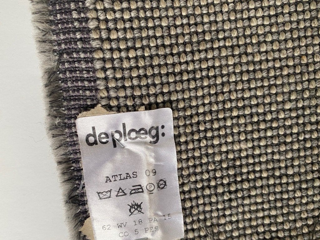 De Ploeg Atlas 09; beige op llagrijs; 2x restant meubelstof, Wol, 120 cm of meer, Beige, Nieuw