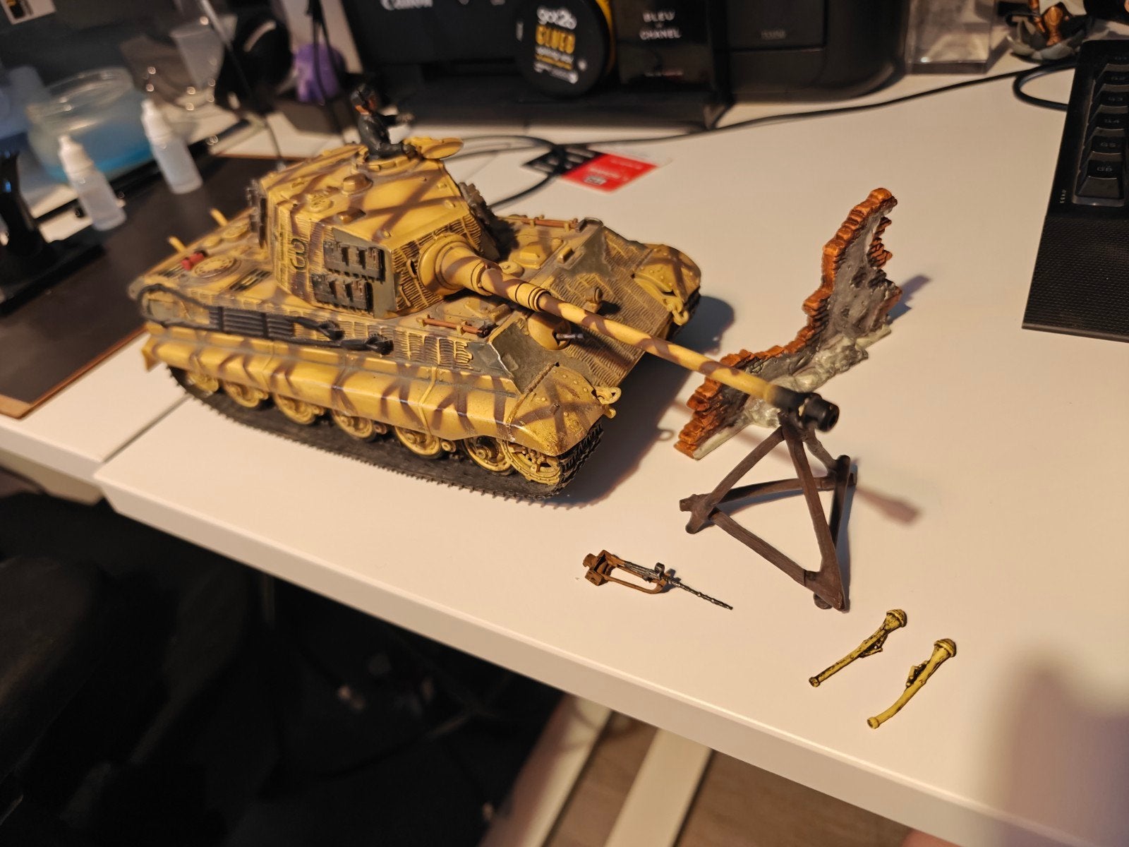 Forces of Valor #80201 German King Tiger (Germany 1945) 1:32, Hobby en Vrije tijd, Tank, 1:32 tot 1:50, Ophalen of Verzenden, Zo goed als nieuw