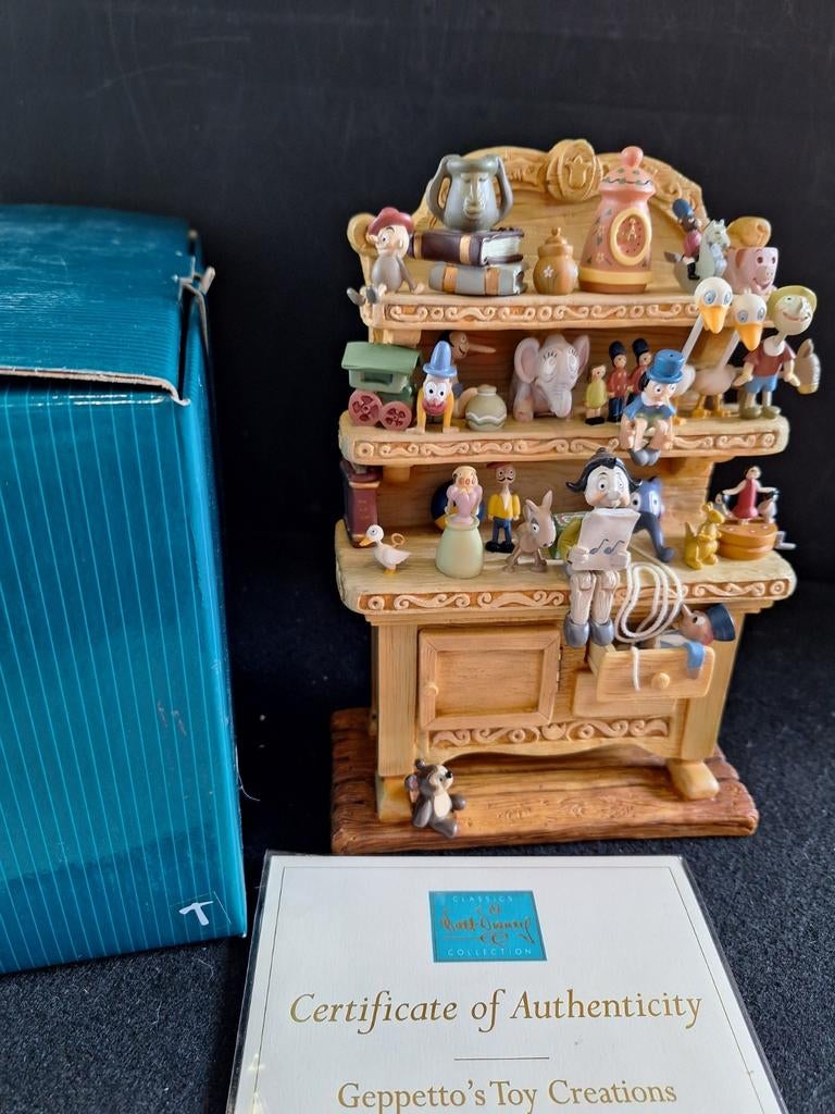 WDCC Walt Disney Classic Collection Pinocchio, Verzamelen, Ophalen, Overige figuren, Zo goed als nieuw, Beeldje of Figuurtje