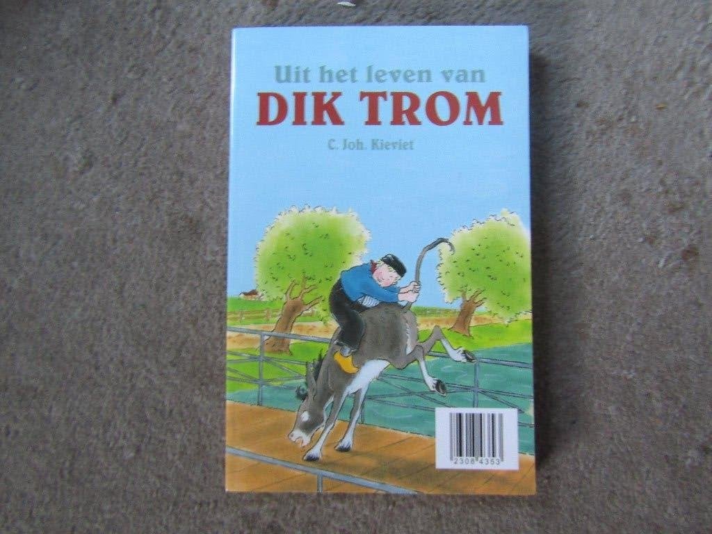 Boek: Dik Trom - Uit het leven van Dik Trom, Ophalen of Verzenden, Gelezen, C. Joh. Kieviet, Fictie algemeen