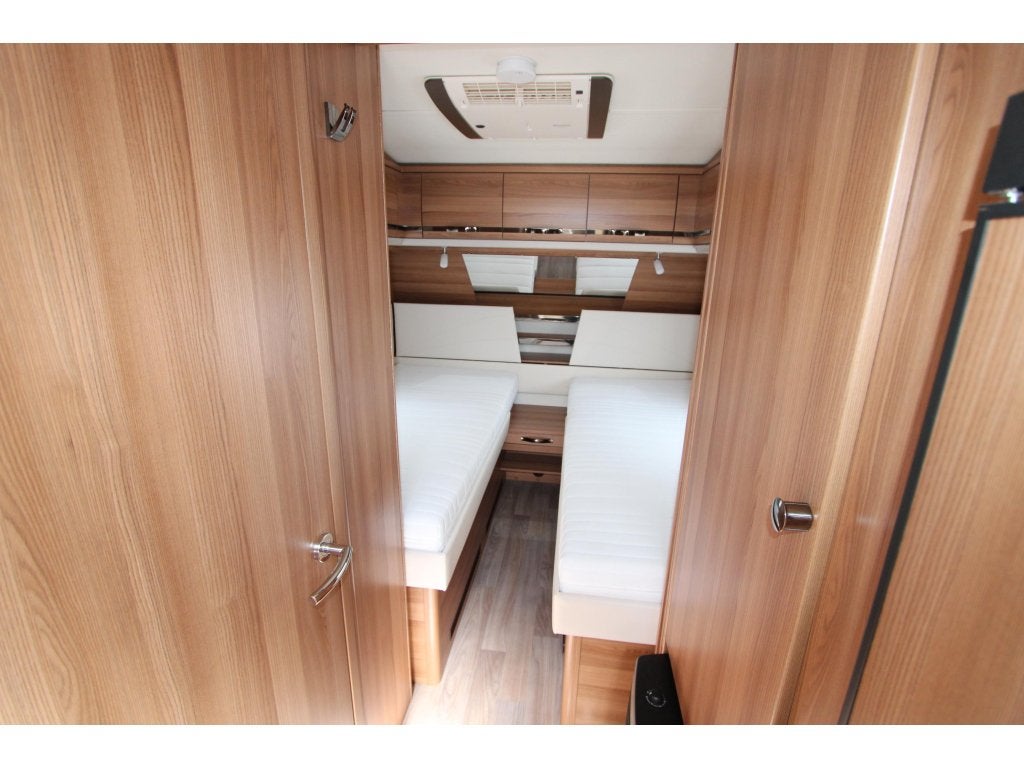Tabbert Vivaldi 550 E2.3 ThuleLuifel-Airco-Mover, Caravans en Kamperen, Caravans, Rondzit, Tabbert, Bedrijf, Kachel