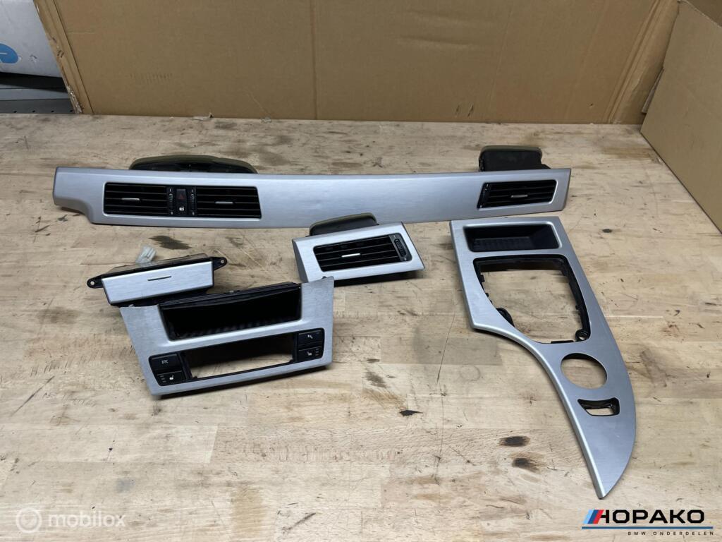 Interieurlijsten set BMW 5 serie E60 E61 M sport aluminium, Auto-onderdelen, Interieur en Bekleding, Gebruikt, Einsteinlaan 5 rijswijk