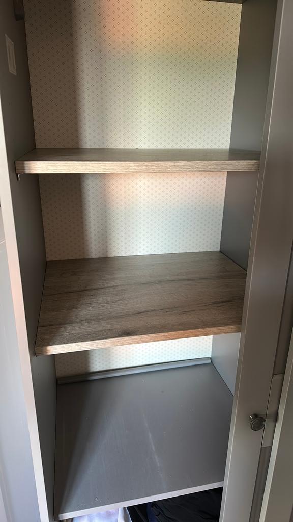 Twee planken kledingkast Ikea Hauga, Ophalen, Minder dan 25 mm, Nieuw, Plank