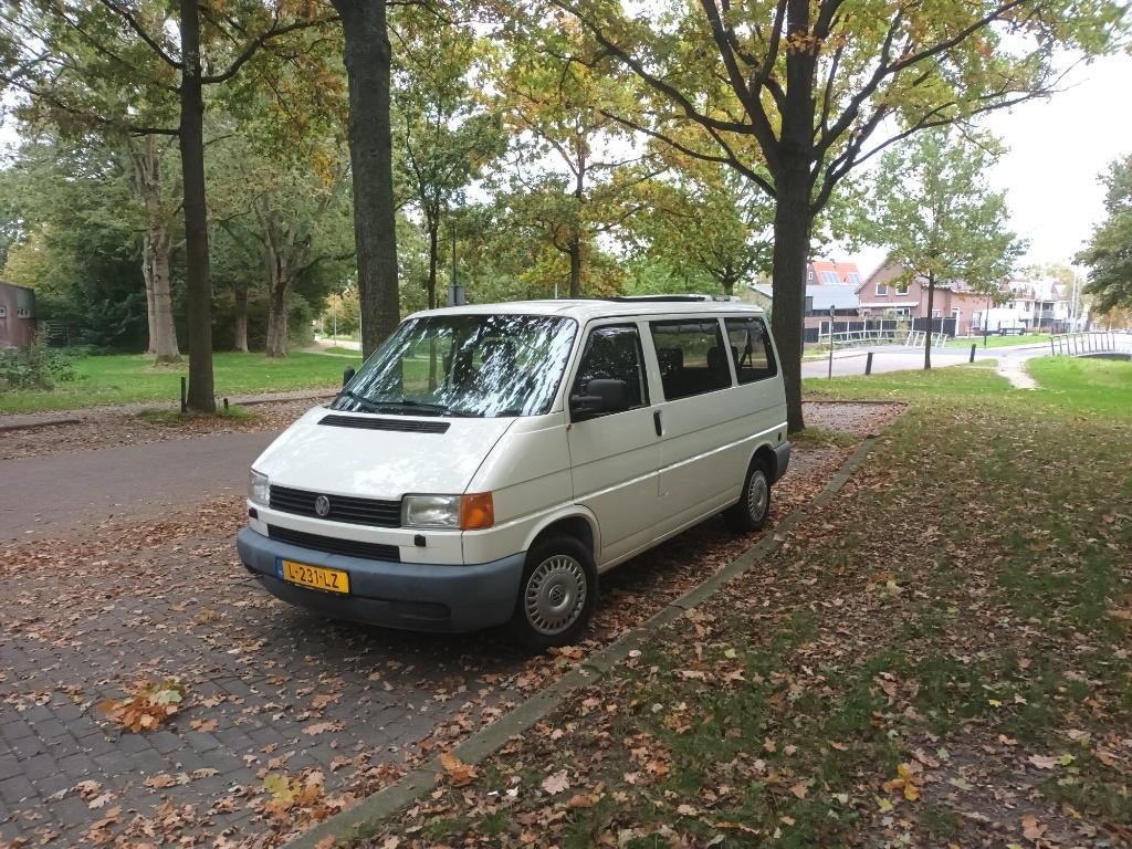 VW T4 Camper BENZINE wit (5p) €12.500,-, Caravans en Kamperen, Campers, Particulier, tot en met 2, Buscamper of Camperbus, Volkswagen