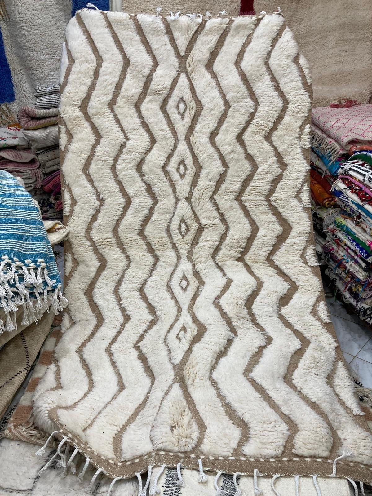 Nieuw Marokkaans schapenwollen vloerkleed 160x230 cm, 150 tot 200 cm, Ophalen of Verzenden, Rechthoekig, Nieuw