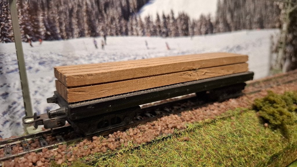 Lima H0 – 4-assige platte wagon met houtlading 9036, Gebruikt, Gelijkstroom, Wagon, Ophalen of Verzenden
