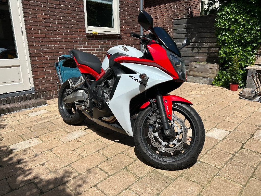Honda CBR 650 F ABS (2015), Occasion, 4 cilinders, Sportuitlaat, Meer dan 35 kW
