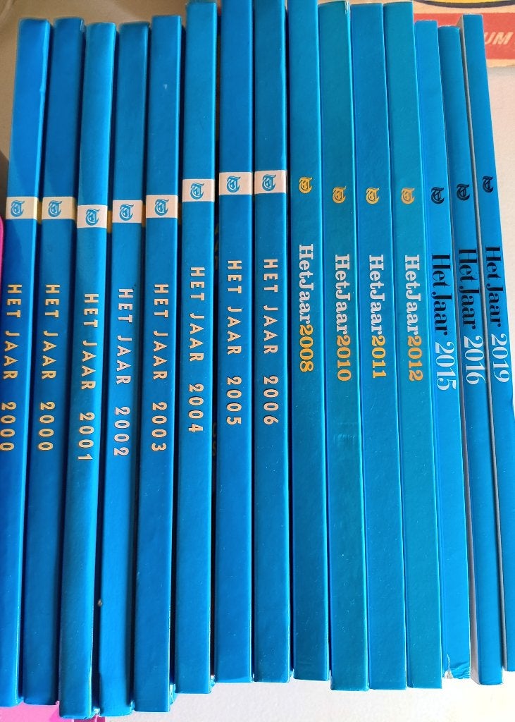 Telegraaf jaarboeken, Ophalen of Verzenden, Gelezen, Overige gebieden