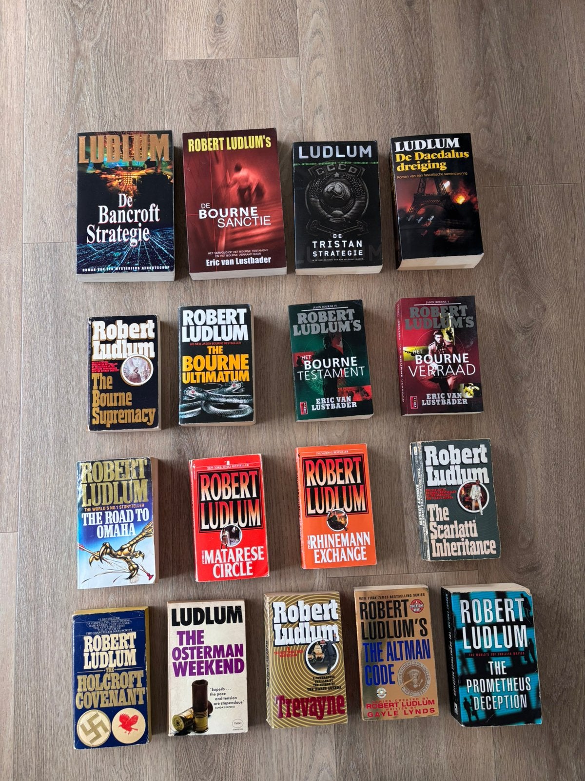 ROBERT LUDLUM - diverse titels 17x (NL), Ophalen of Verzenden, Gelezen
