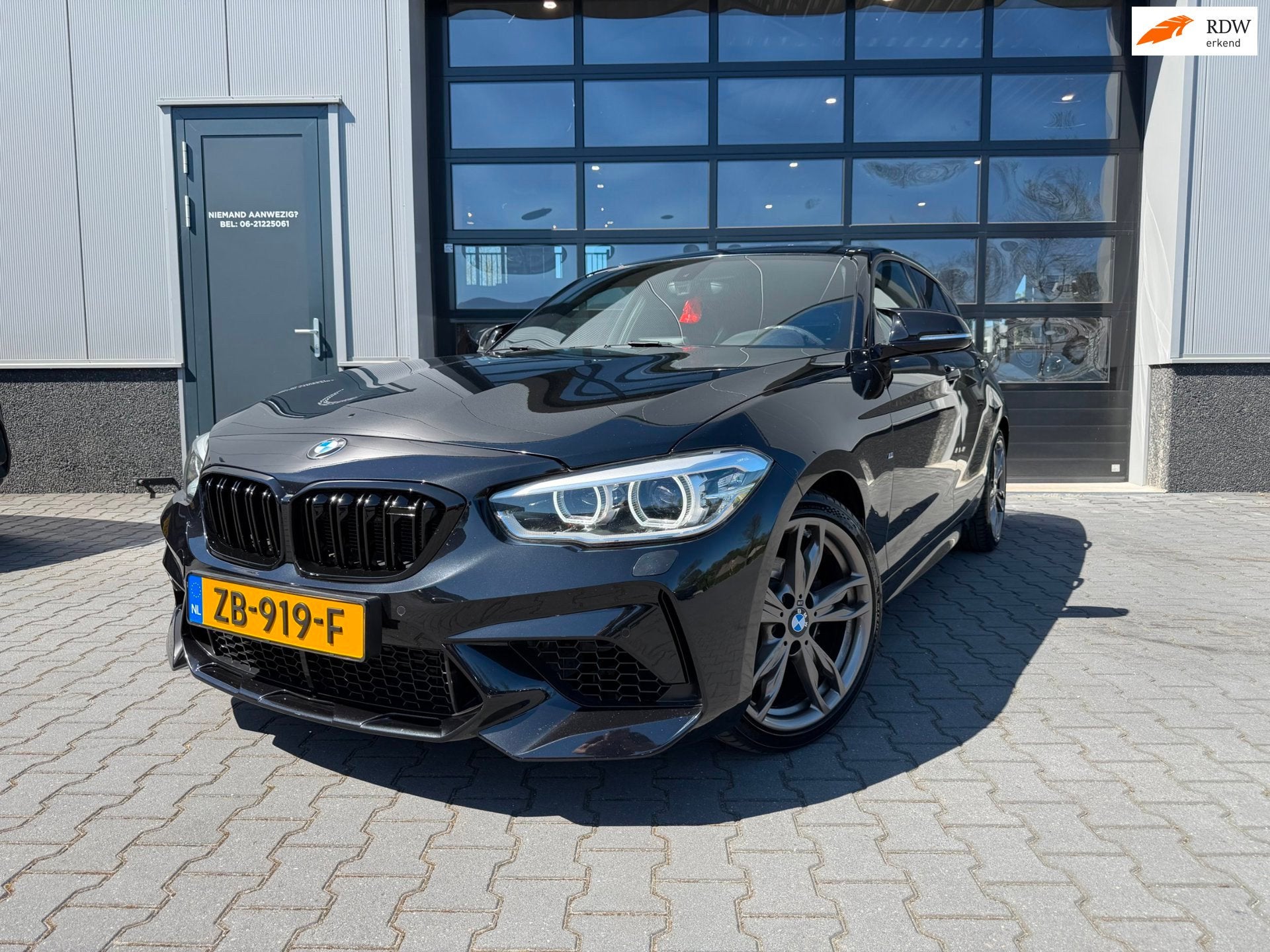 BMW 1-serie 118i High Executive STAGE 1 TUNE 180 PK M sport, Auto's, Gebruikt, Zwart, Bedrijf, 650 kg