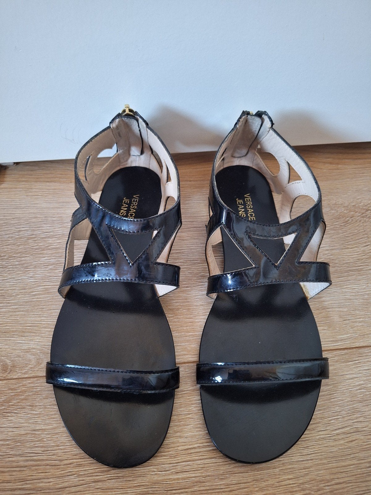 Zgan! prachtige zwarte sandalen van Versace Jeans maat 40!, Zwart, Zo goed als nieuw, Versace Jeans, Sandalen of Muiltjes