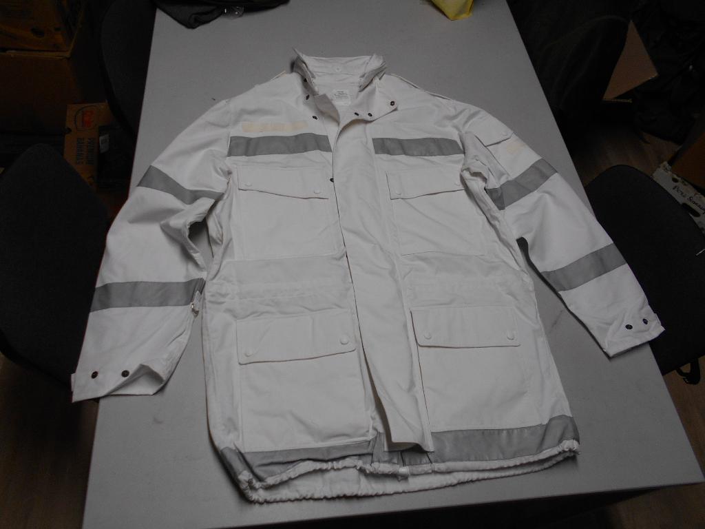 Parka jas wit Nederlands leger, Verzamelen, Ophalen of Verzenden, Landmacht, Nederland, Kleding of Schoenen