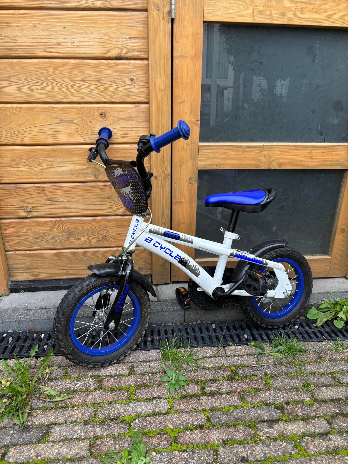 B Cycle kinderfiets 12 inch wit/blauw, Fietsen en Brommers, Ophalen of Verzenden, Gebruikt, Terugtraprem, Minder dan 16 inch