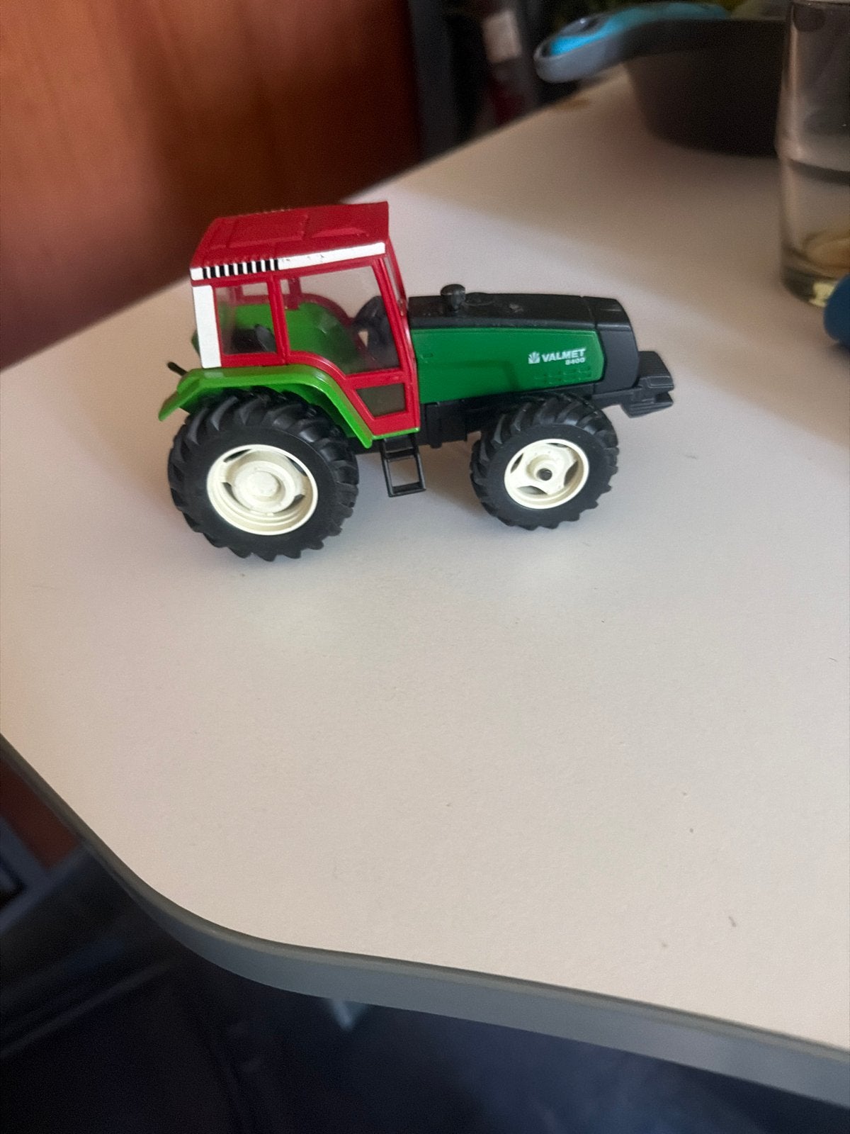 Valmet 6400 Speelgoed Tractor - Groen/Rood, Ophalen of Verzenden, Gebruikt