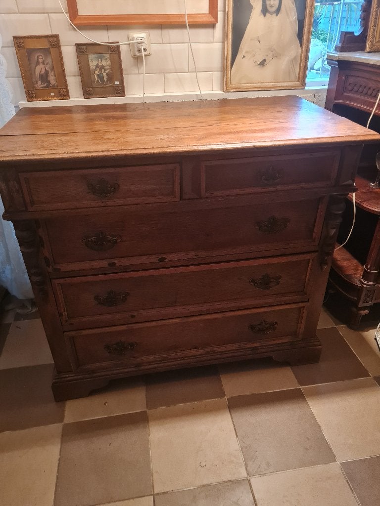 Antieke massieve eiken houten ladekast