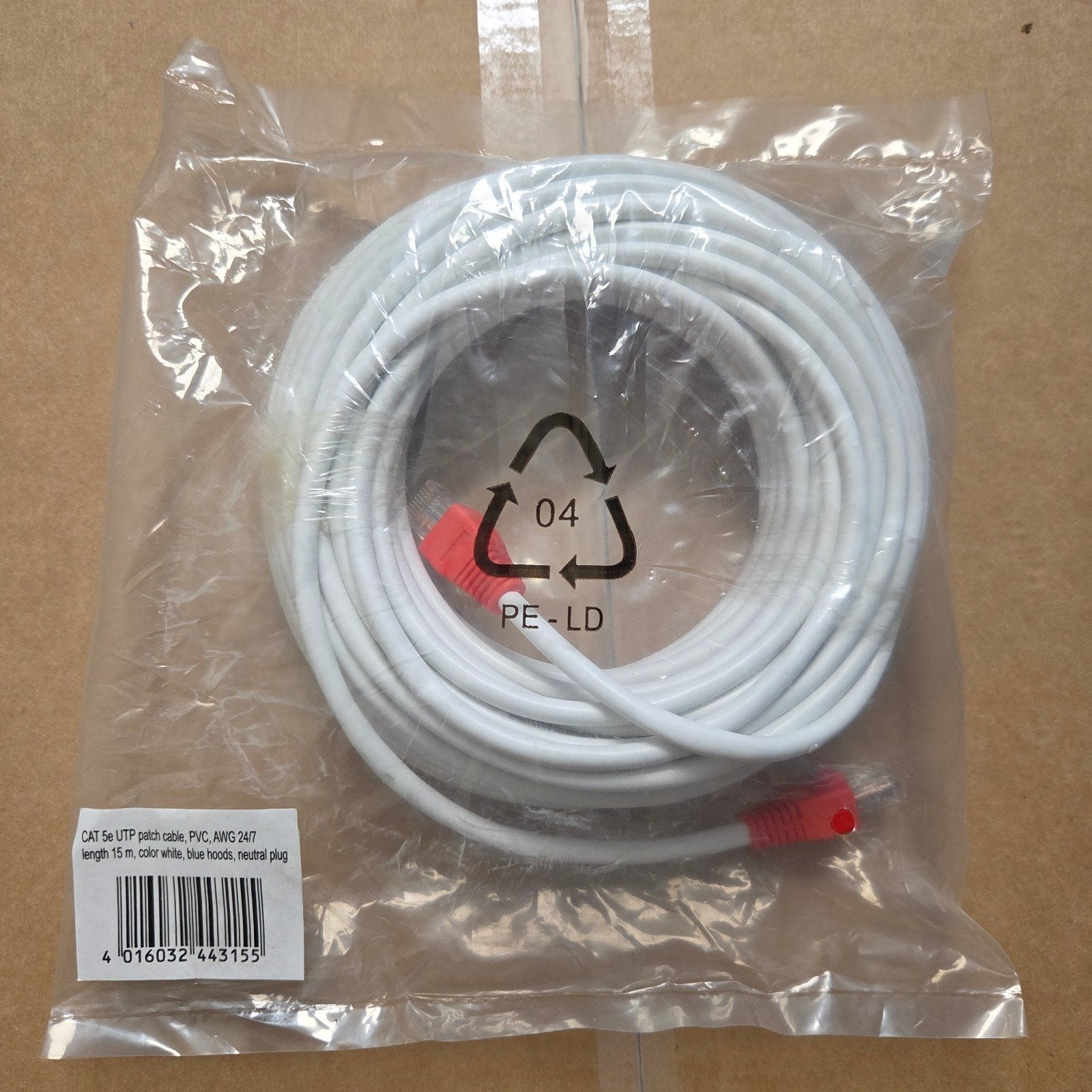 CAT 5e UTP patchkabel, 15m, wit, met rode connectoren, Ophalen of Verzenden, Nieuw