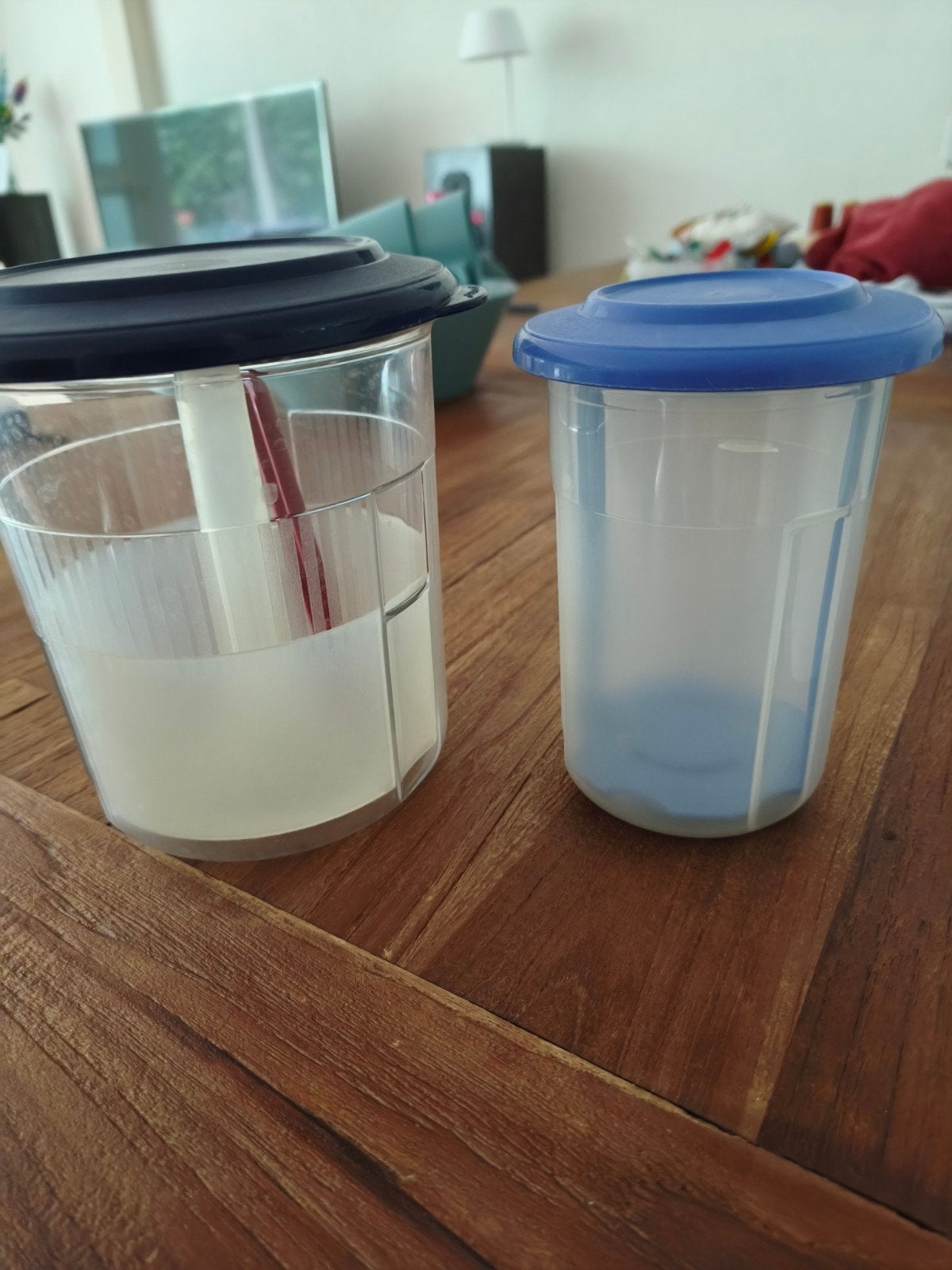 Tupperware pot voor Augurken en zilveruitjes., Huis en Inrichting, Ophalen of Verzenden, Zo goed als nieuw, Blauw, Met inzet