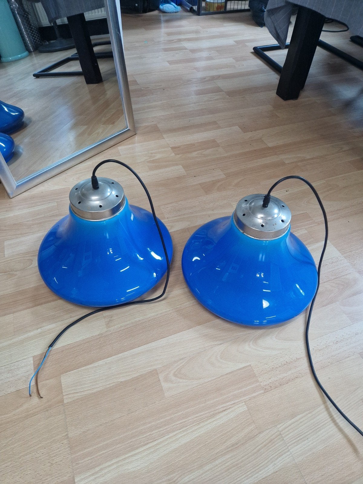 2 leuke barlampen, Ophalen