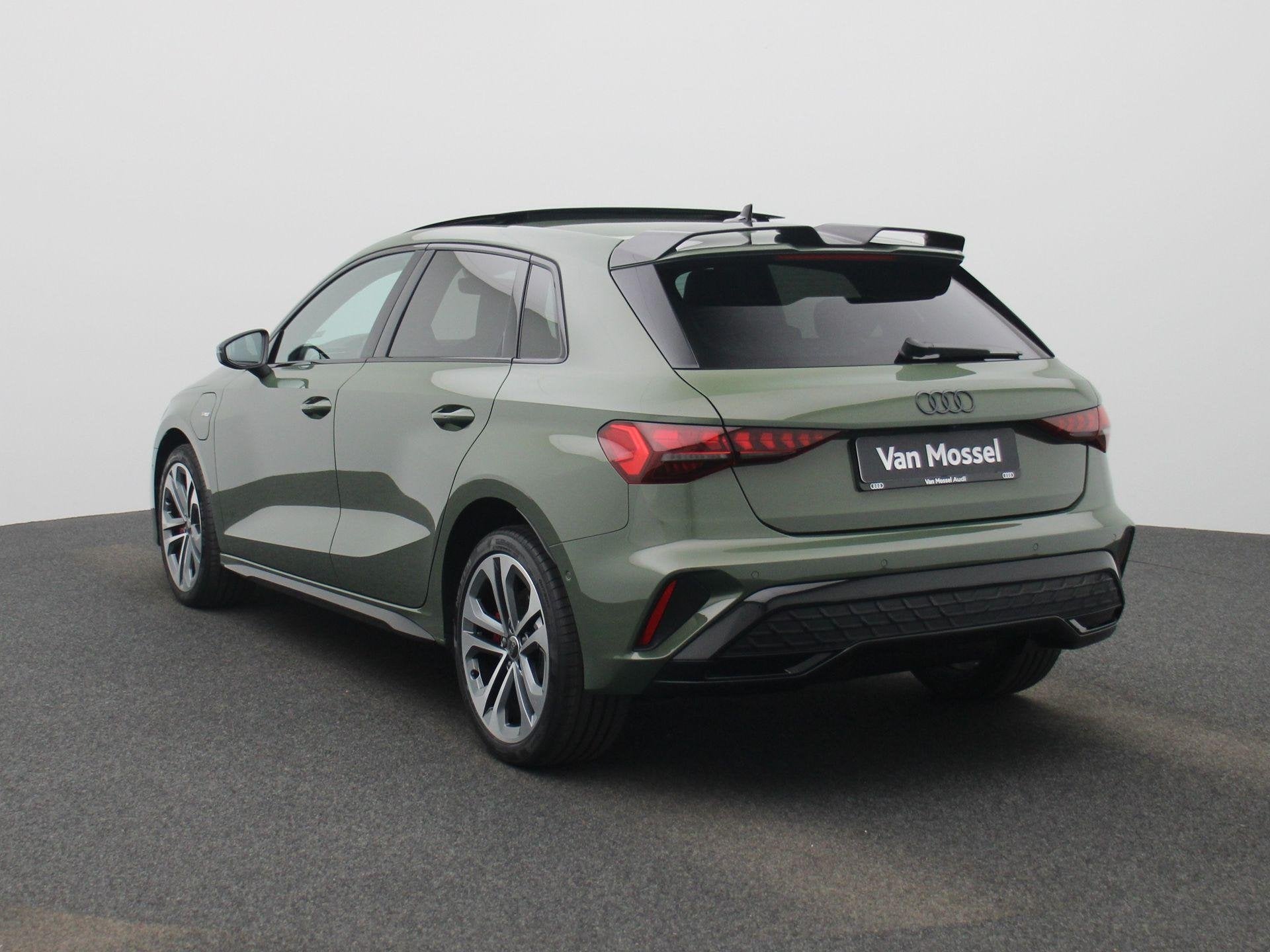 Audi A3 Sportback 45 TFSI e S edition Competition l Adaptive, 12 maanden, 4 cilinders, 26 kWh, Hybride Elektrisch/Benzine