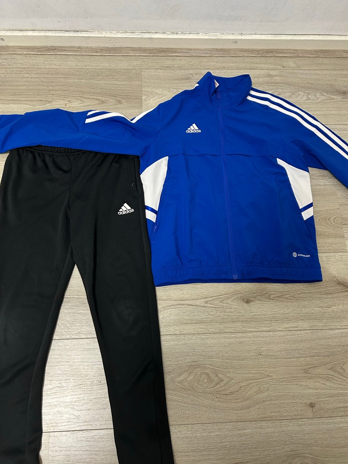 Adidas trainingspak blauw/zwart, maat 152 (11-12 jaar), Ophalen of Verzenden, Zo goed als nieuw, Jongen, Setje